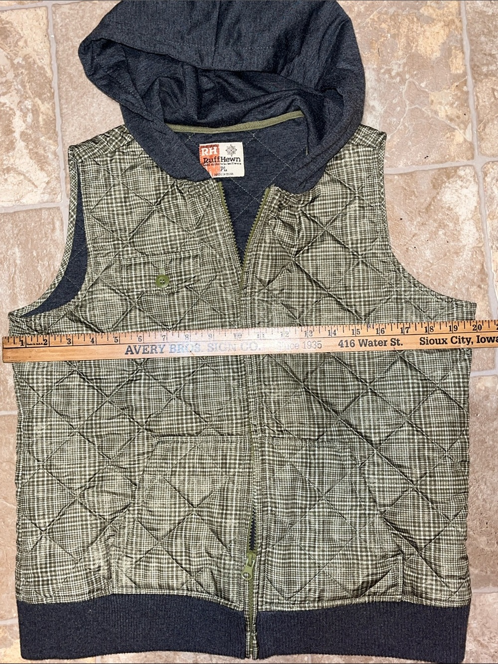 Ruff Hewn Olive Plaid Quilted Vest with Dark Gray Hood - Picture 8 of 11